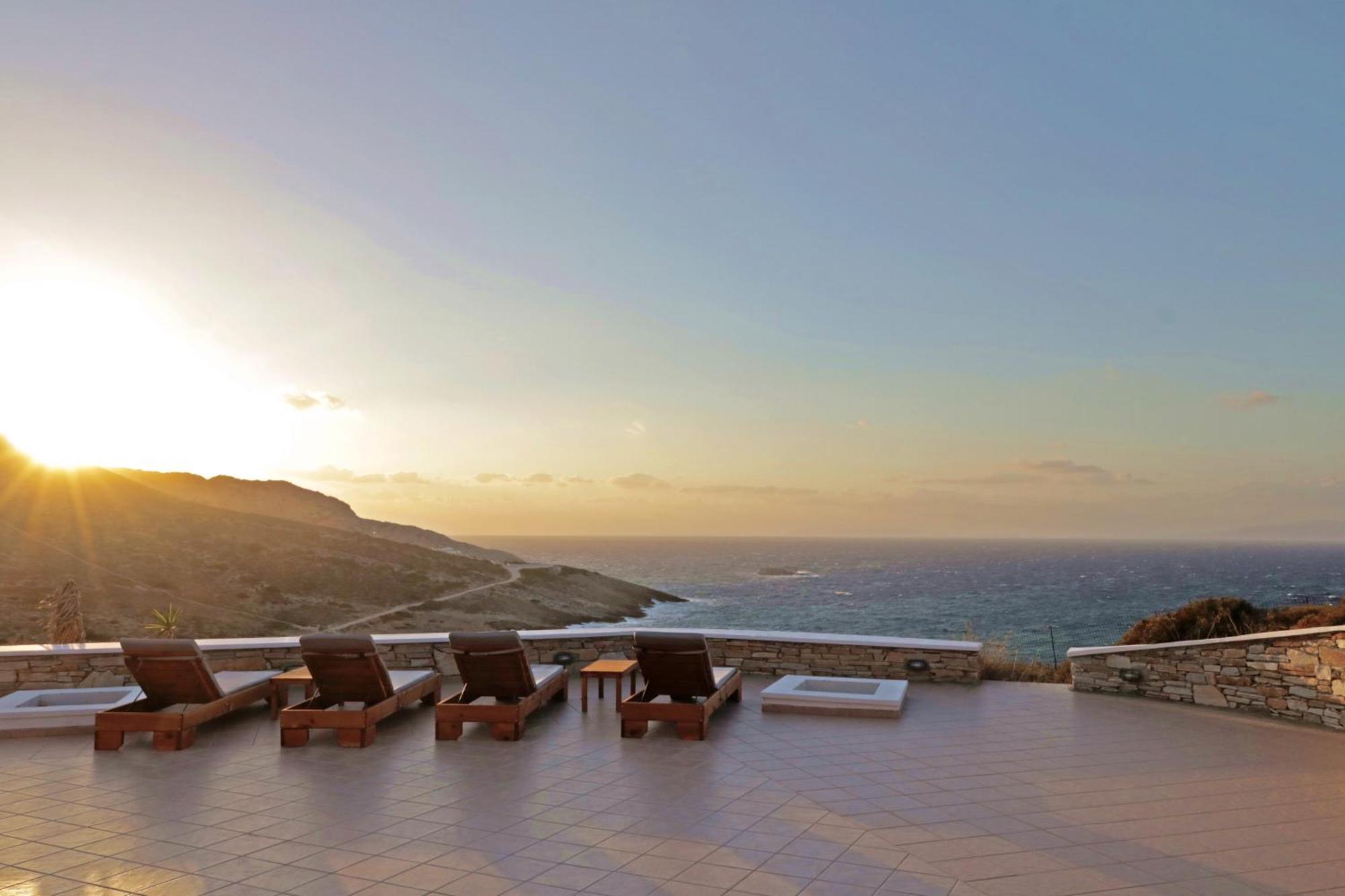 Unique Off Grid Seafront Villa Chora de Ios Exterior foto