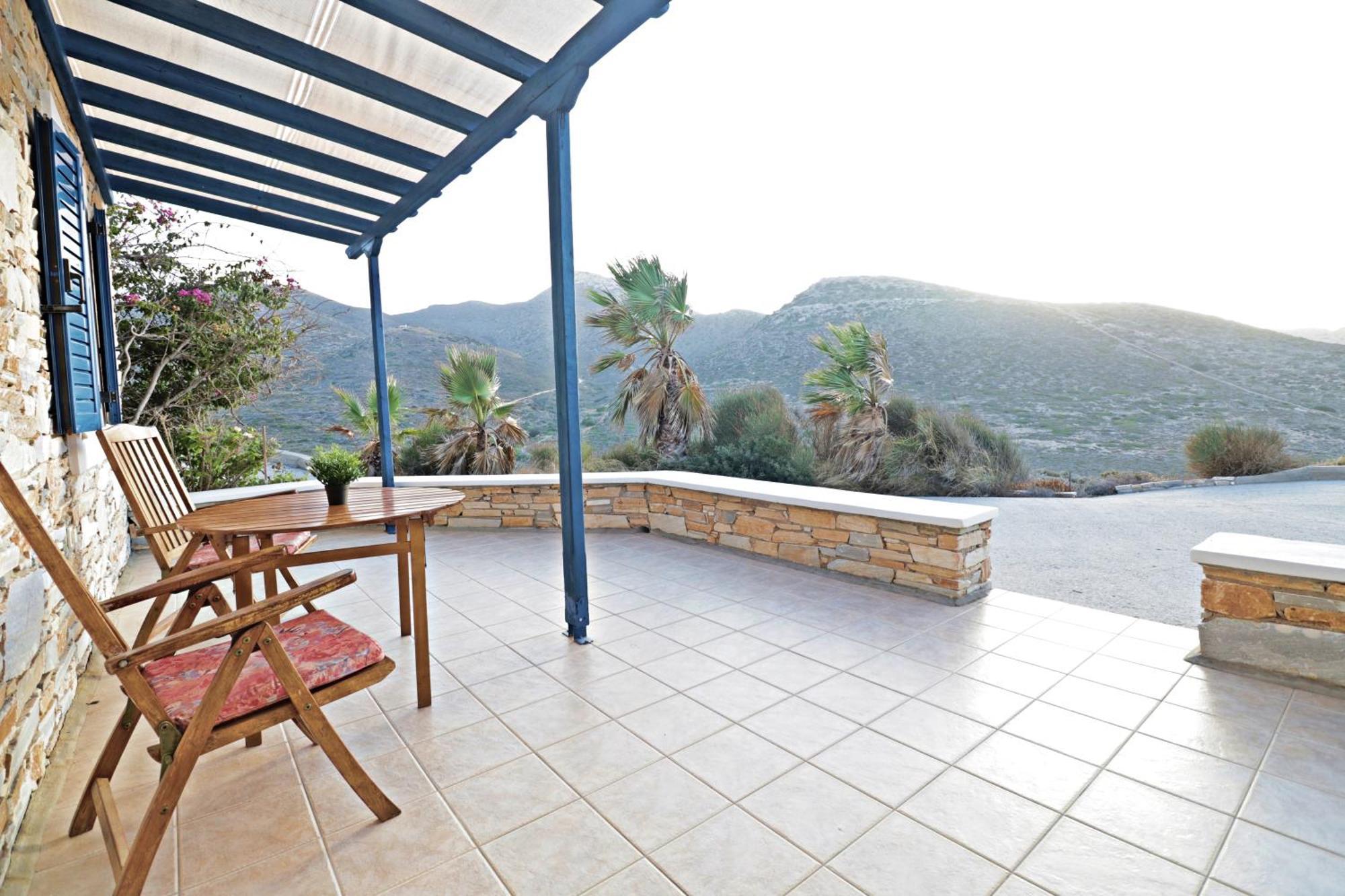 Unique Off Grid Seafront Villa Chora de Ios Exterior foto